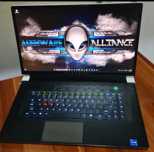 New Laptop Alienware M17x R2 16GB Intel Core I7 SSD 1T