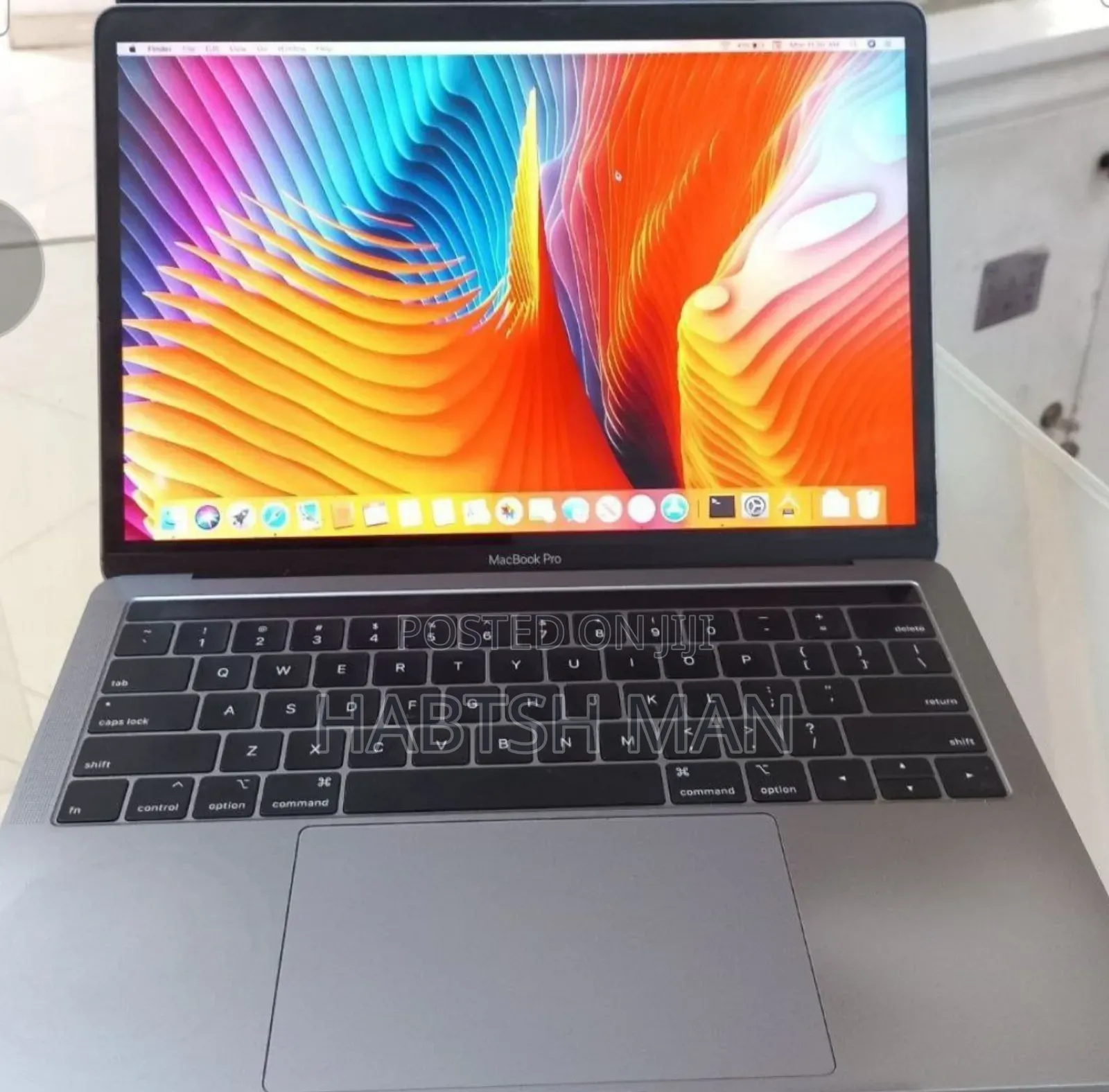 New Laptop Apple MacBook Pro 2018 8GB Intel Core I5 SSD 256GB