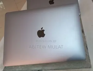 New Laptop Apple MacBook Pro 2018 8GB Intel Core I5 SSD 512GB