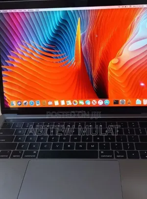 New Laptop Apple MacBook Pro 2018 8GB Intel Core I5 SSD 512GB