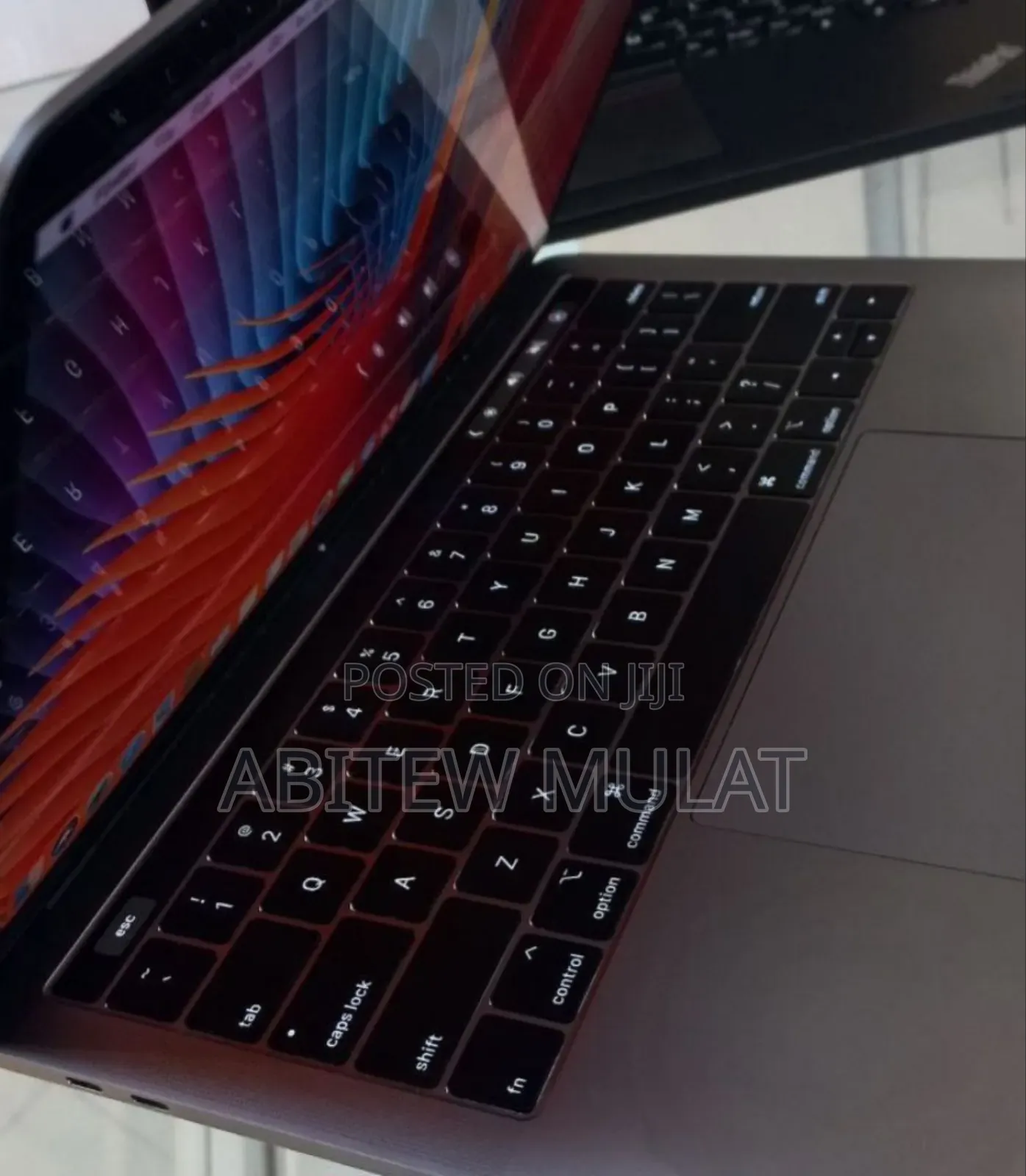 New Laptop Apple MacBook Pro 2018 8GB Intel Core I5 SSD 512GB