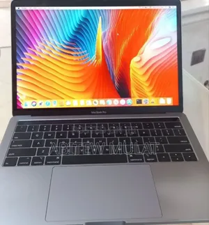 New Laptop Apple MacBook Pro 2018 8GB Intel Core I5 SSD 512GB