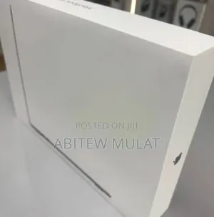 New Laptop Apple MacBook Pro 2024 M4 14-Inch 16GB Apple M4 SSD 256GB