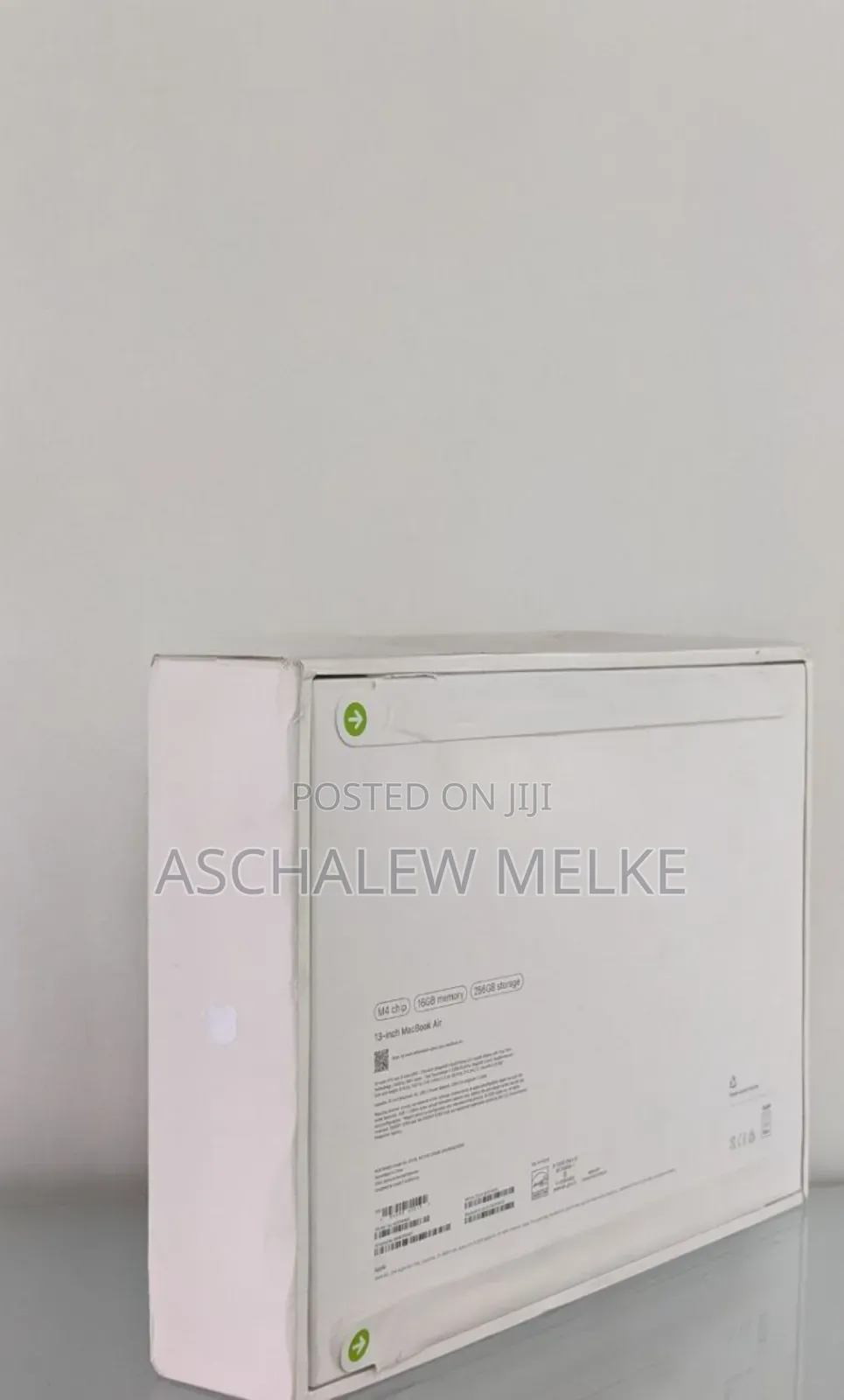 New Laptop Apple MacBook Air 2024 M3 13-Inch 16GB Apple M4 SSD 256GB