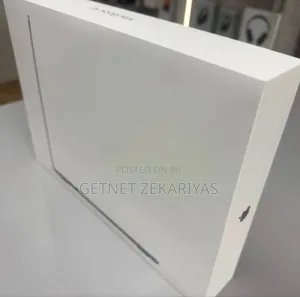 New Laptop Apple MacBook Air 16GB Apple M4 SSD 256GB