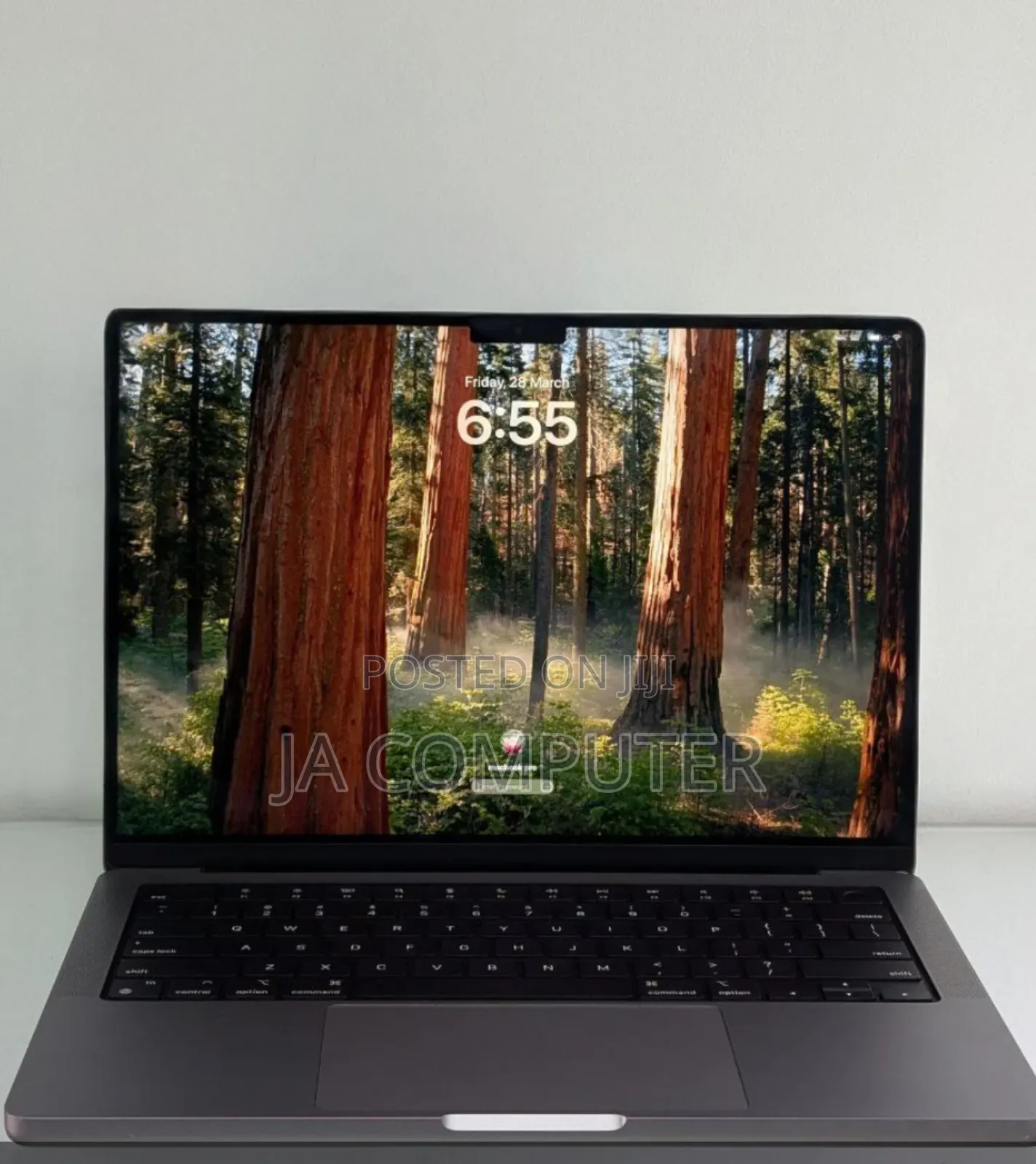 New Laptop Apple MacBook Pro 2021 M1 16GB Apple M1 Pro SSD 512GB