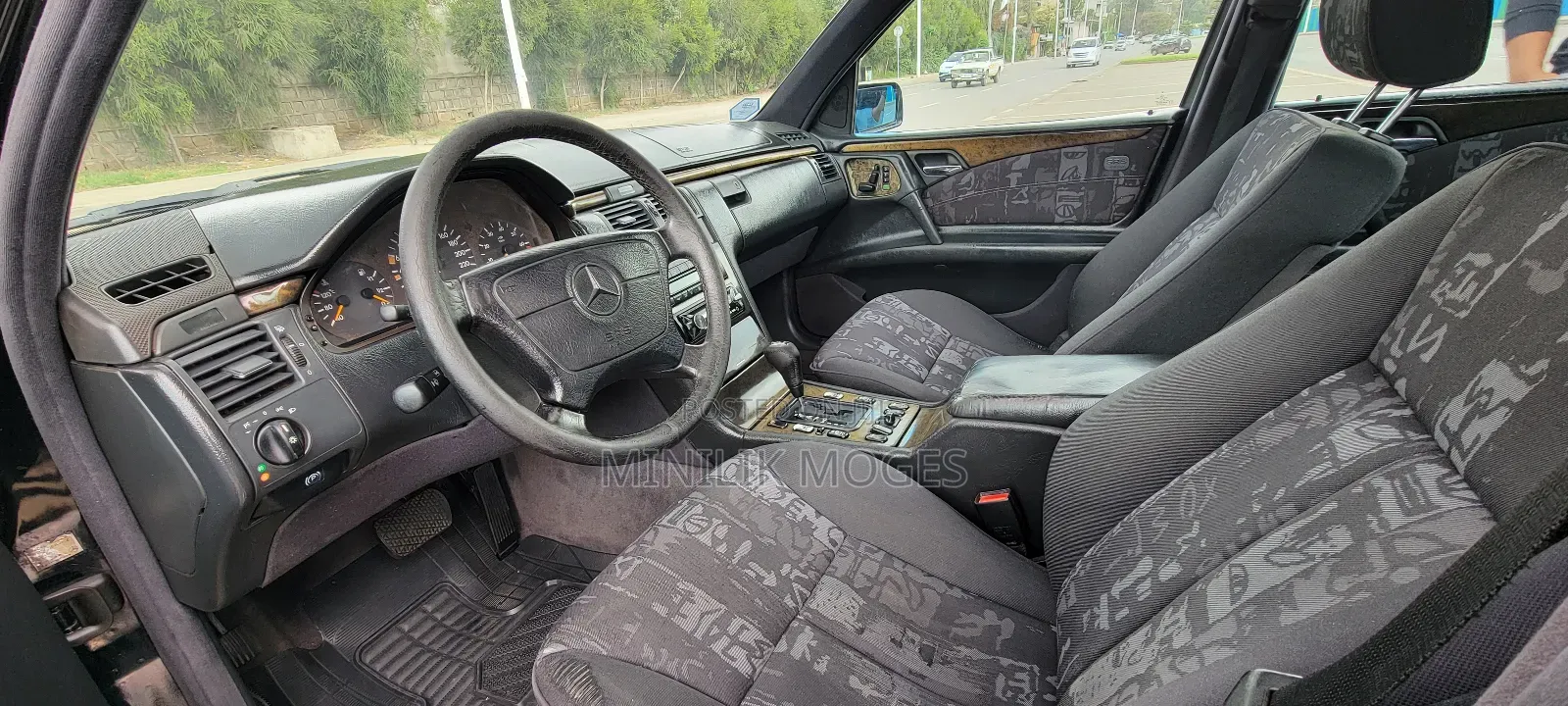 Mercedes-Benz E230 1997 Black