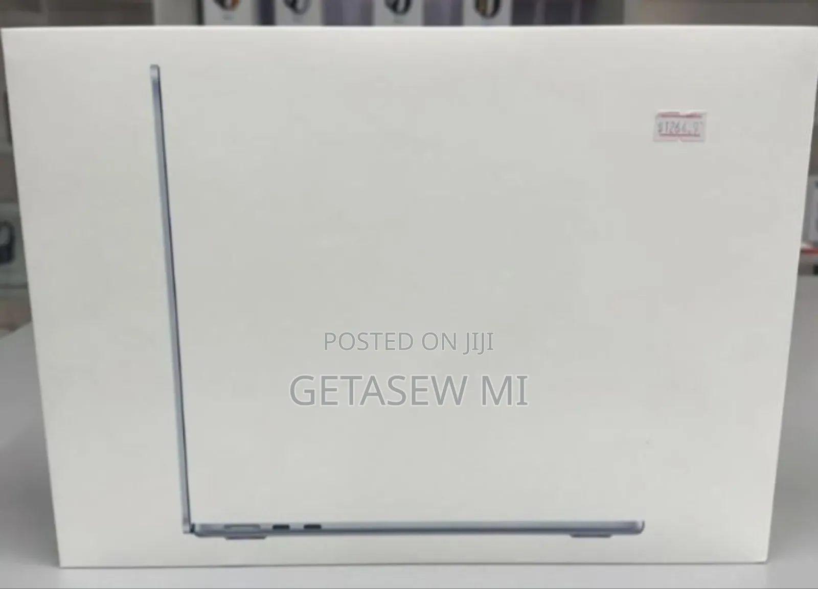 New Laptop Apple MacBook Pro 2024 M4 14-Inch 16GB Apple M4 SSD 256GB