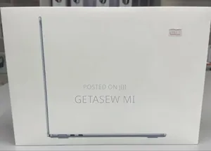 Photo - New Laptop Apple MacBook Pro 2024 M4 14-Inch 16GB Apple M4 SSD 256GB