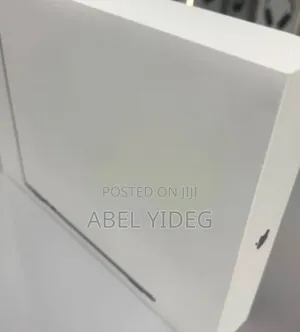 Photo - New Laptop Apple MacBook Air 16GB Apple M4 SSD 512GB