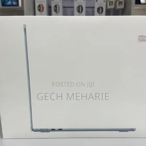 Photo - New Laptop Apple MacBook Air 2024 M3 13-Inch 16GB Apple M4 SSD 256GB