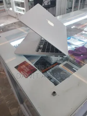 New Laptop Apple MacBook Pro 2015 16GB Intel Core I5 SSD 512GB