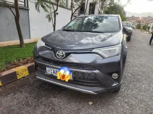 Photo - Toyota RAV4 2016 Black