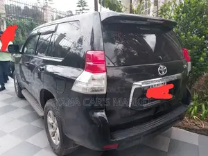 Toyota Land Cruiser 2012 Black