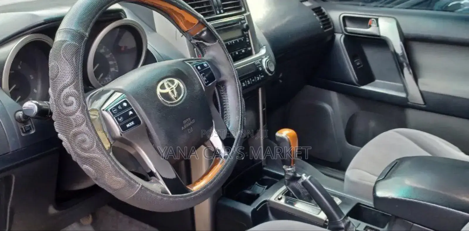 Toyota Land Cruiser 2012 Black