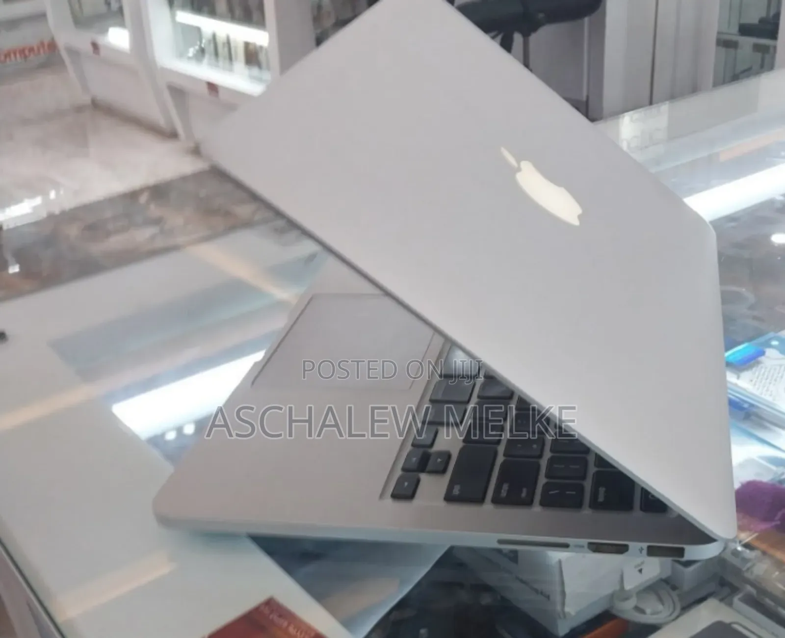 New Laptop Apple MacBook Pro 2015 16GB Intel Core I5 SSD 512GB