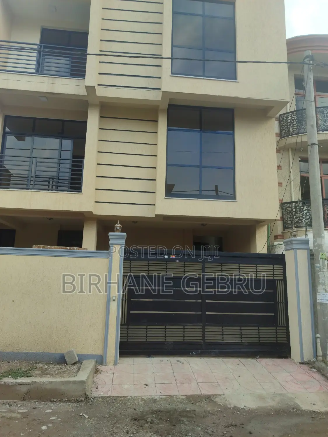 G+3 House Rent for Living or Office