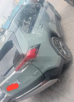 Toyota RAV4 TRD Off Road 2022 Green