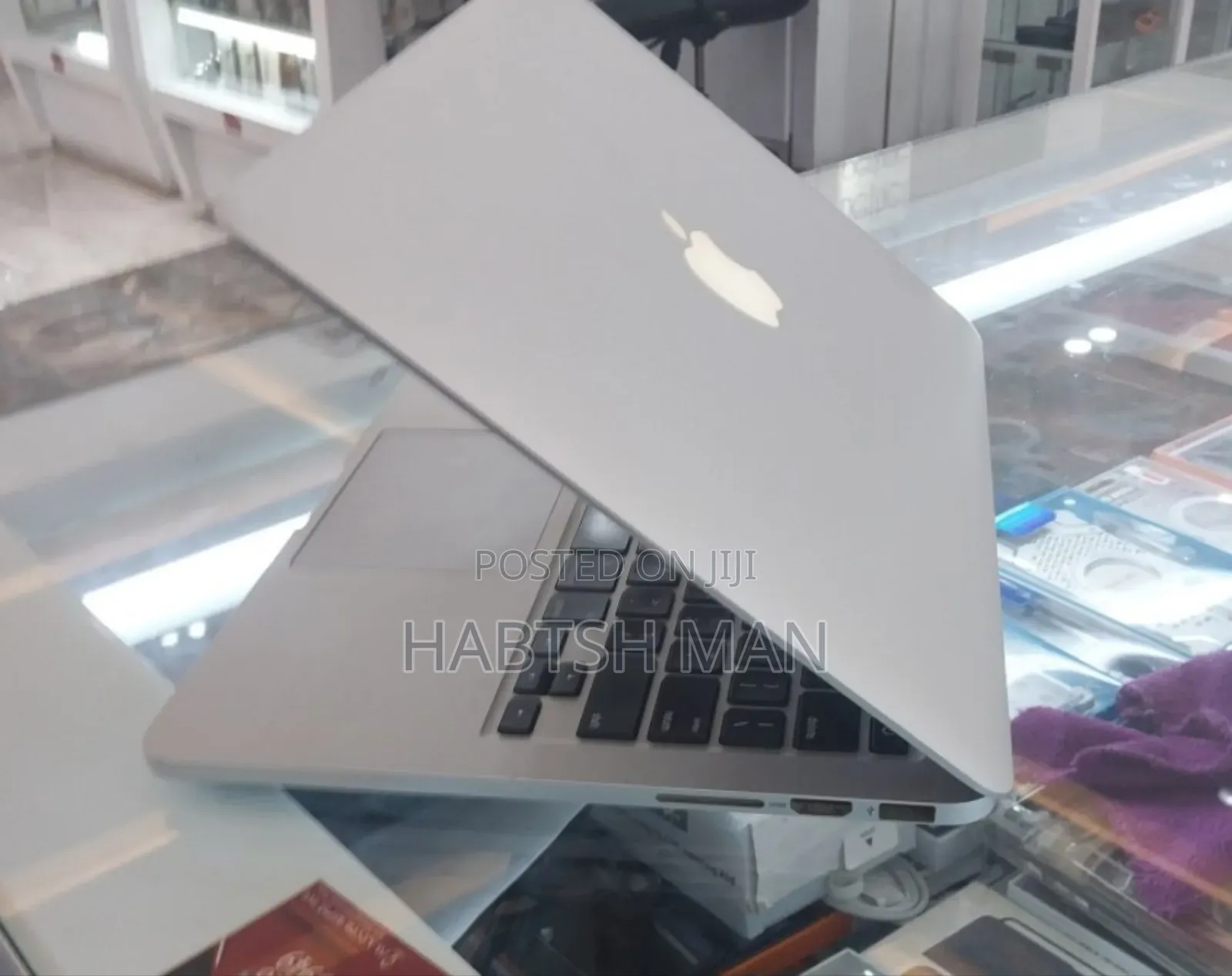 New Laptop Apple MacBook Pro 2015 16GB Intel Core I5 SSD 512GB