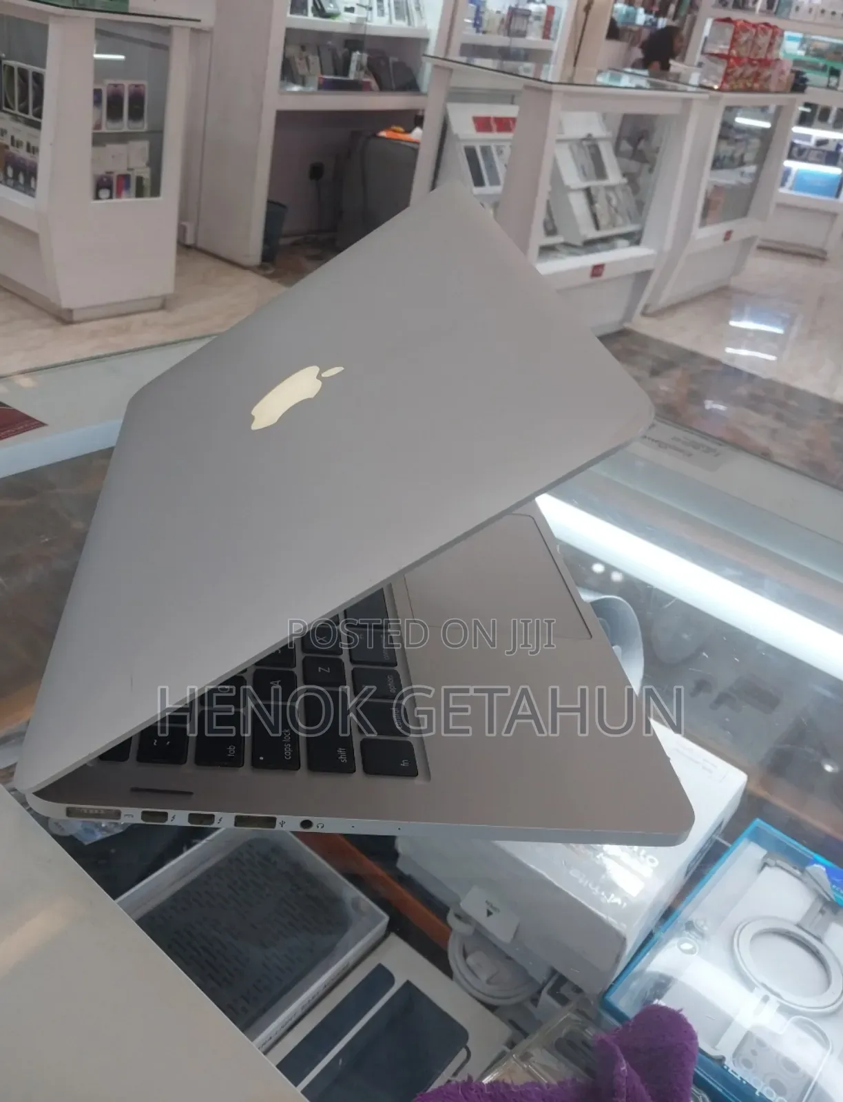 New Laptop Apple MacBook Pro 2015 16GB Intel Core I5 SSD 512GB