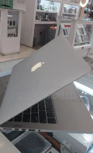 New Laptop Apple MacBook Pro 16GB Intel Core I5 SSD 512GB