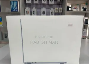 Photo - New Laptop Apple MacBook Air 2024 M3 13-Inch 16GB Apple M4 SSD 256GB