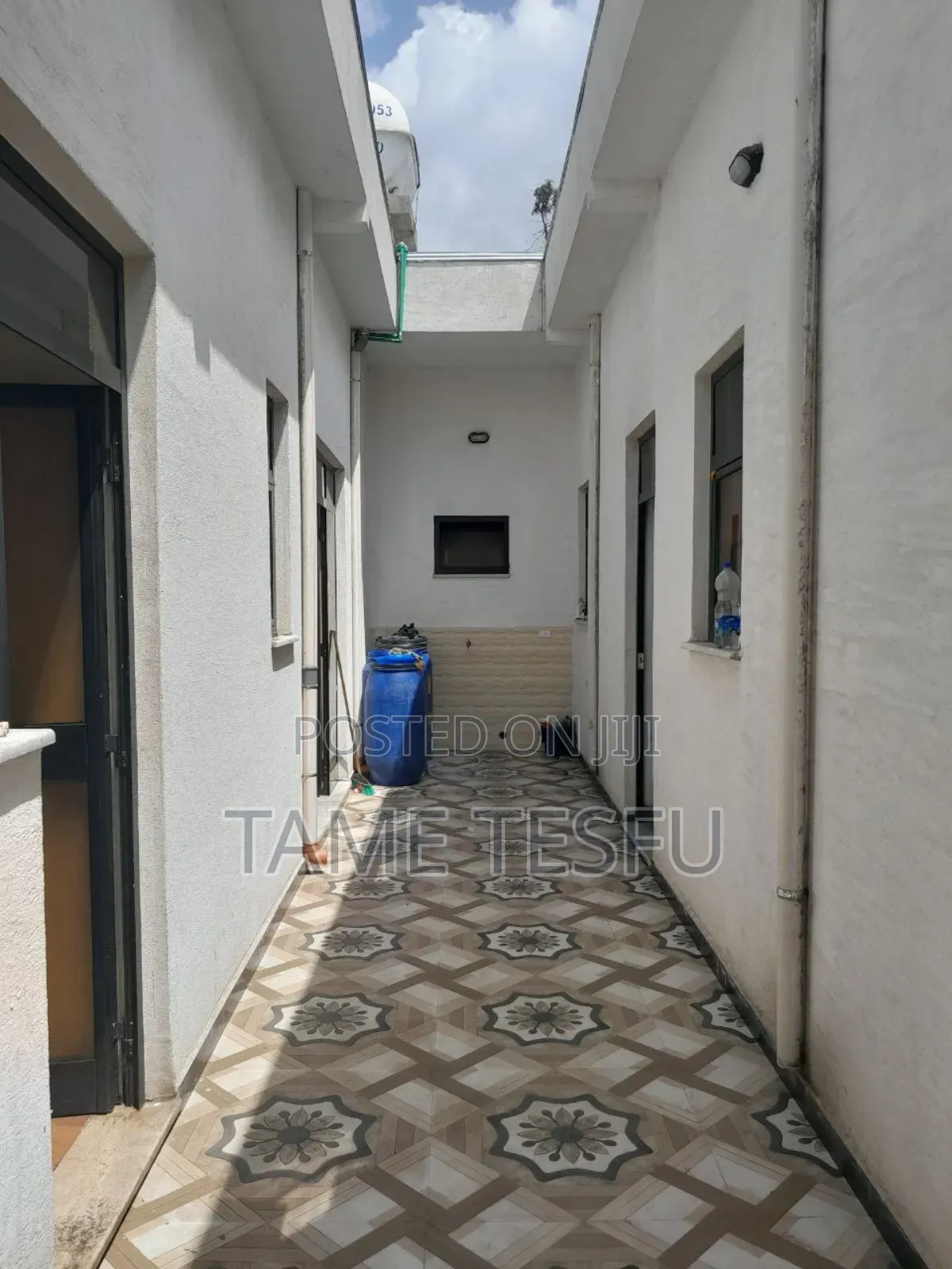 4bdrm Villa in Jakiros, Bole for sale