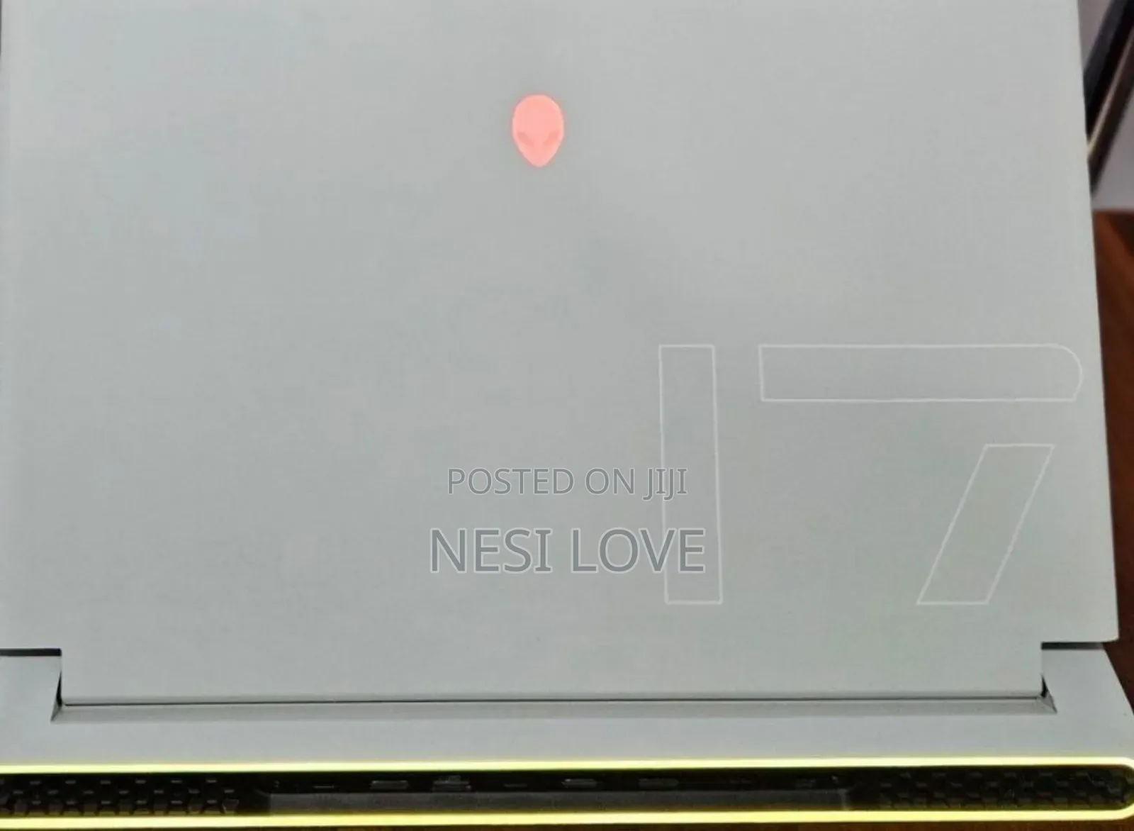 New Laptop Alienware M17x R2 16GB Intel Core I7 SSD 1T