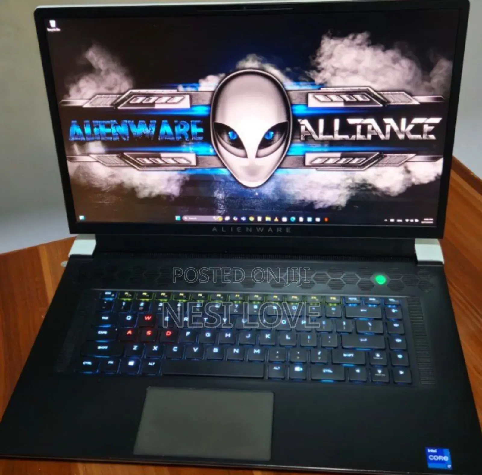 New Laptop Alienware M17x R2 16GB Intel Core I7 SSD 1T