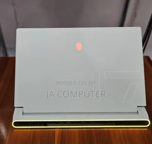 New Laptop Alienware M17x R2 16GB Intel Core I7 SSD 512GB