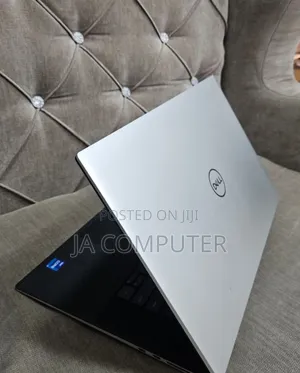 New Laptop Dell XPS 15 32GB Intel Core I7 SSD 1T