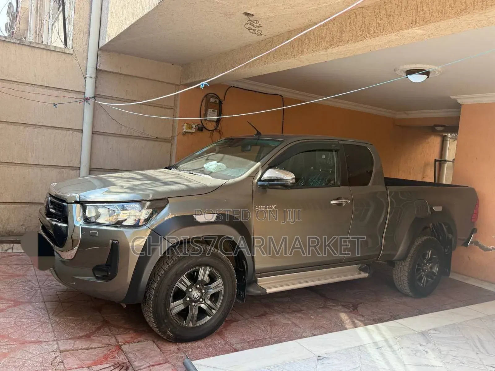 Toyota Hilux 2023 Gray