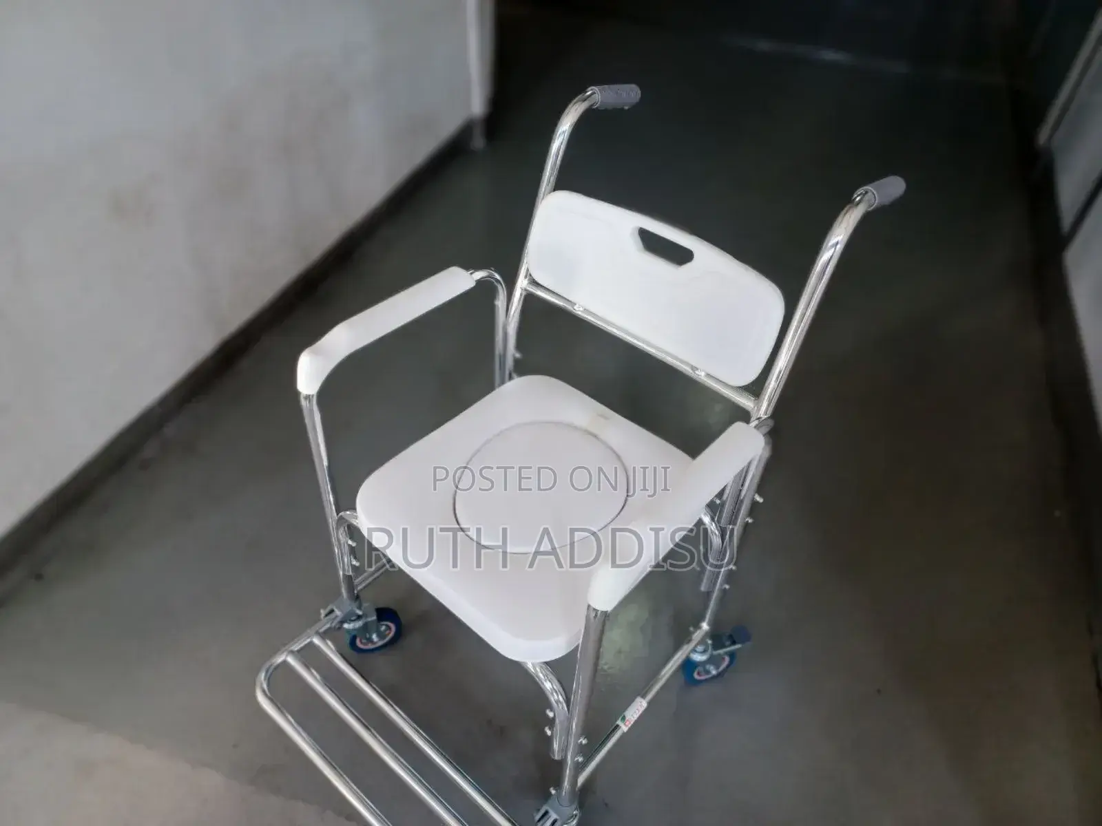Commode Wheel Chair43commode Chair43with Wheel Commode Cbajr