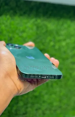 Photo - Apple iPhone 13 128 GB Green