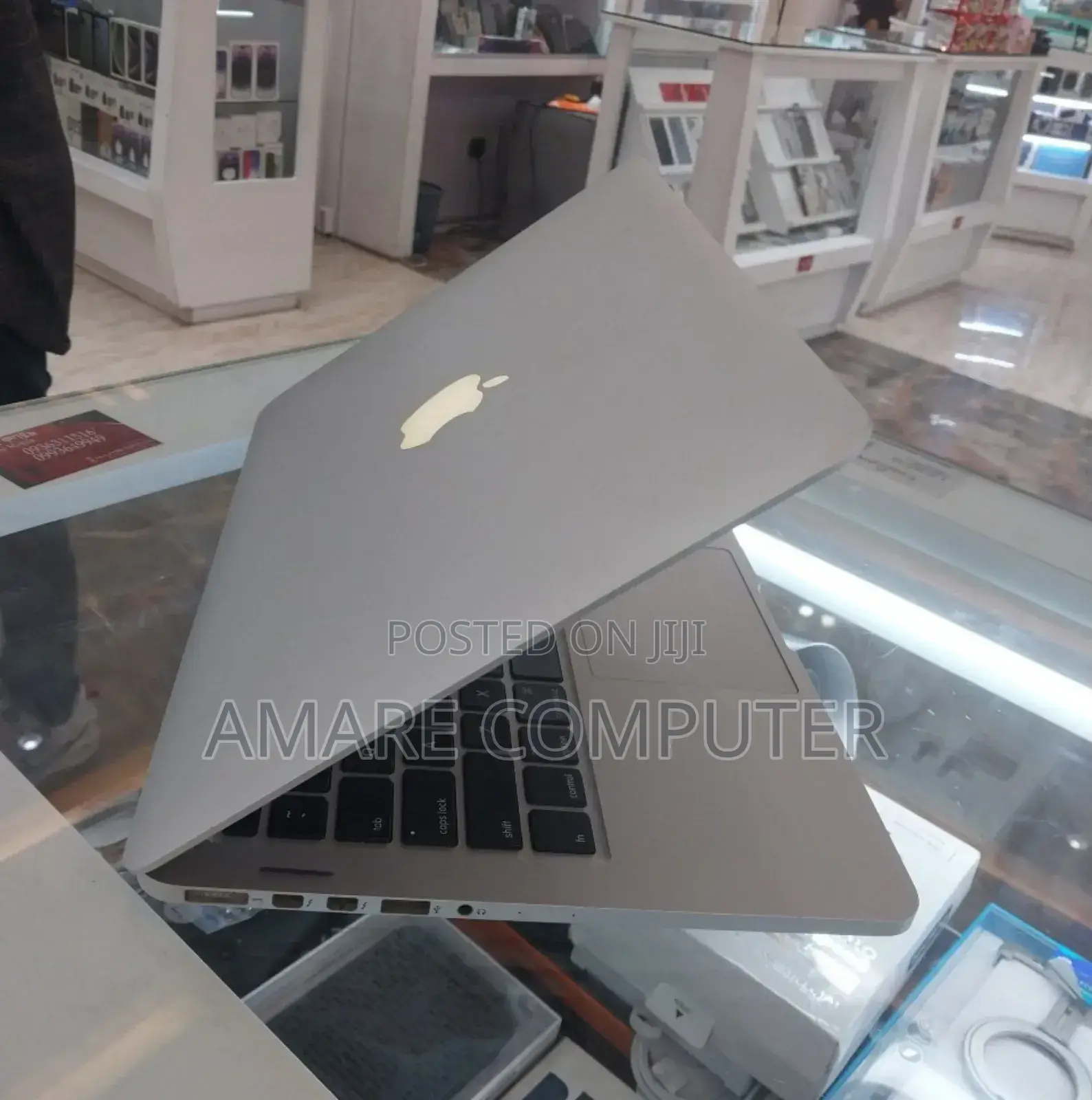 New Laptop Apple MacBook Pro 2015 16GB Intel Core I5 SSD 512GB