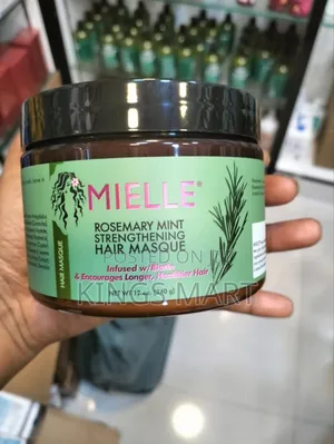 Photo - Mielle Rosmary Mint Strengthening Hair Masque