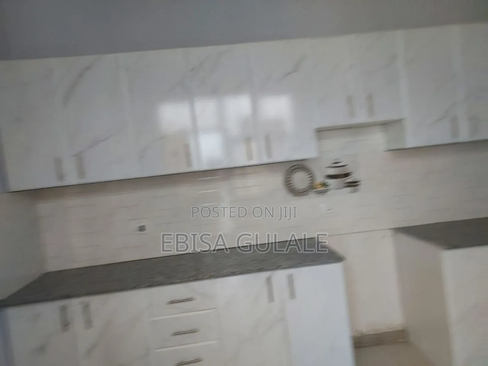 Furnished 4bdrm Apartment in Yeka for sale