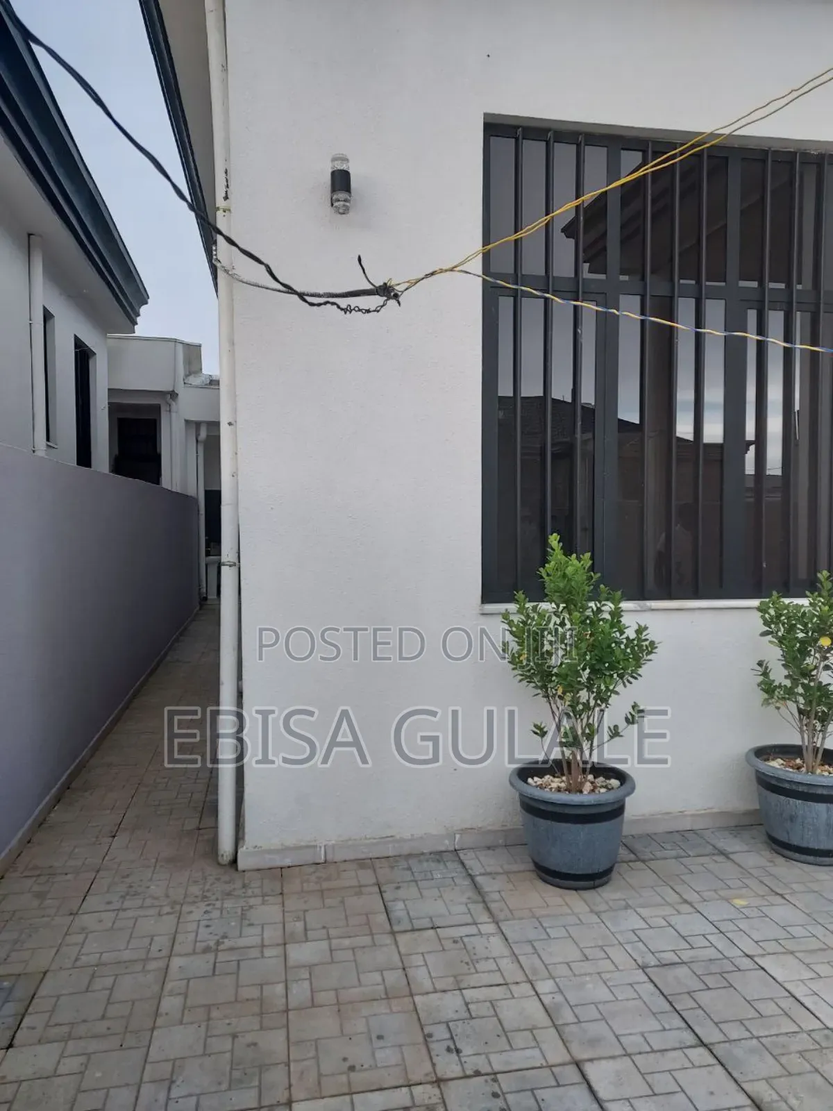 Furnished 4bdrm Apartment in Yeka for sale