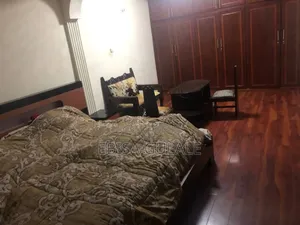 Furnished 6bdrm Apartment in Yeka for sale