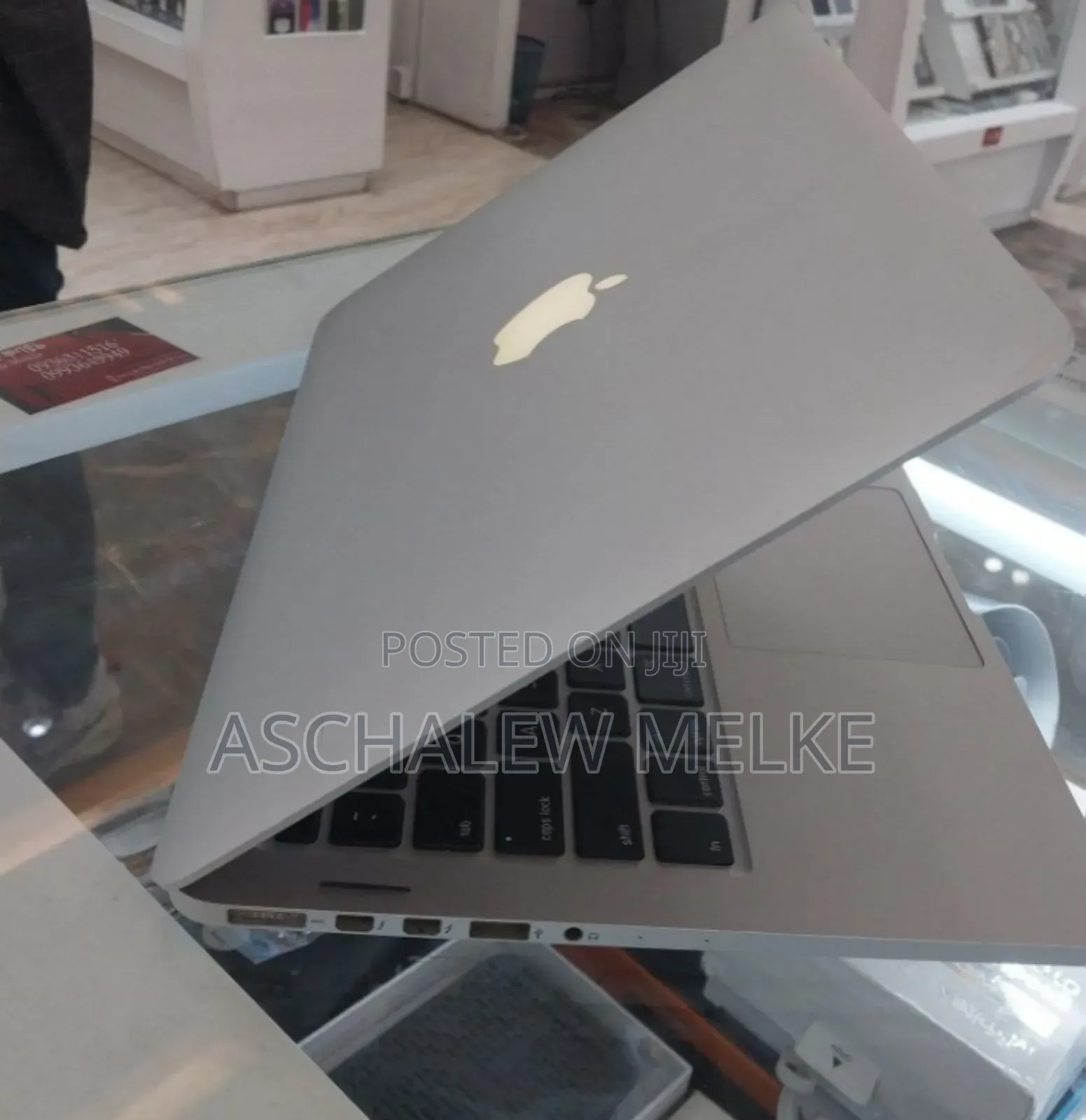 New Laptop Apple MacBook Pro 2015 16GB Intel Core I5 SSD 512GB