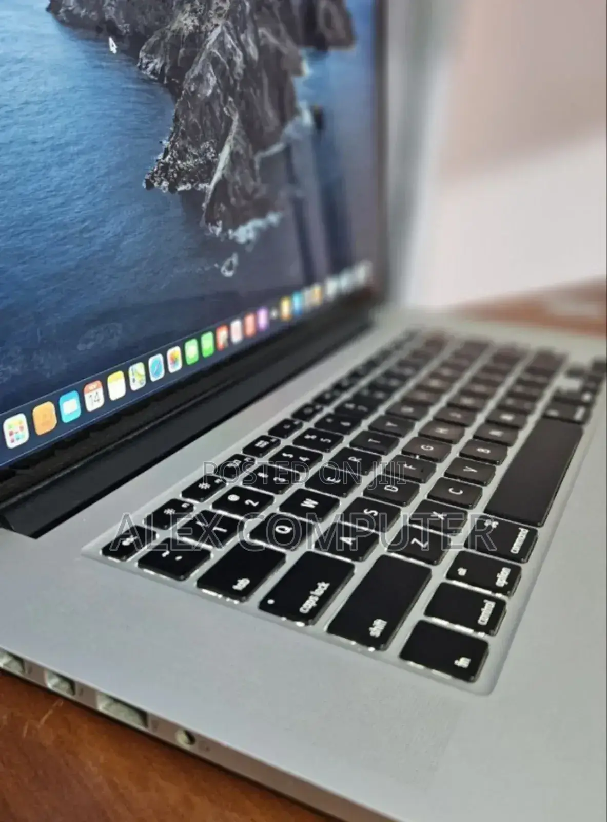 New Laptop Apple MacBook Pro 2014 16GB Intel Core I7 SSD 256GB