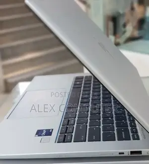 New Laptop HP EliteBook 840 G9 16GB Intel Core I5 SSD 512GB