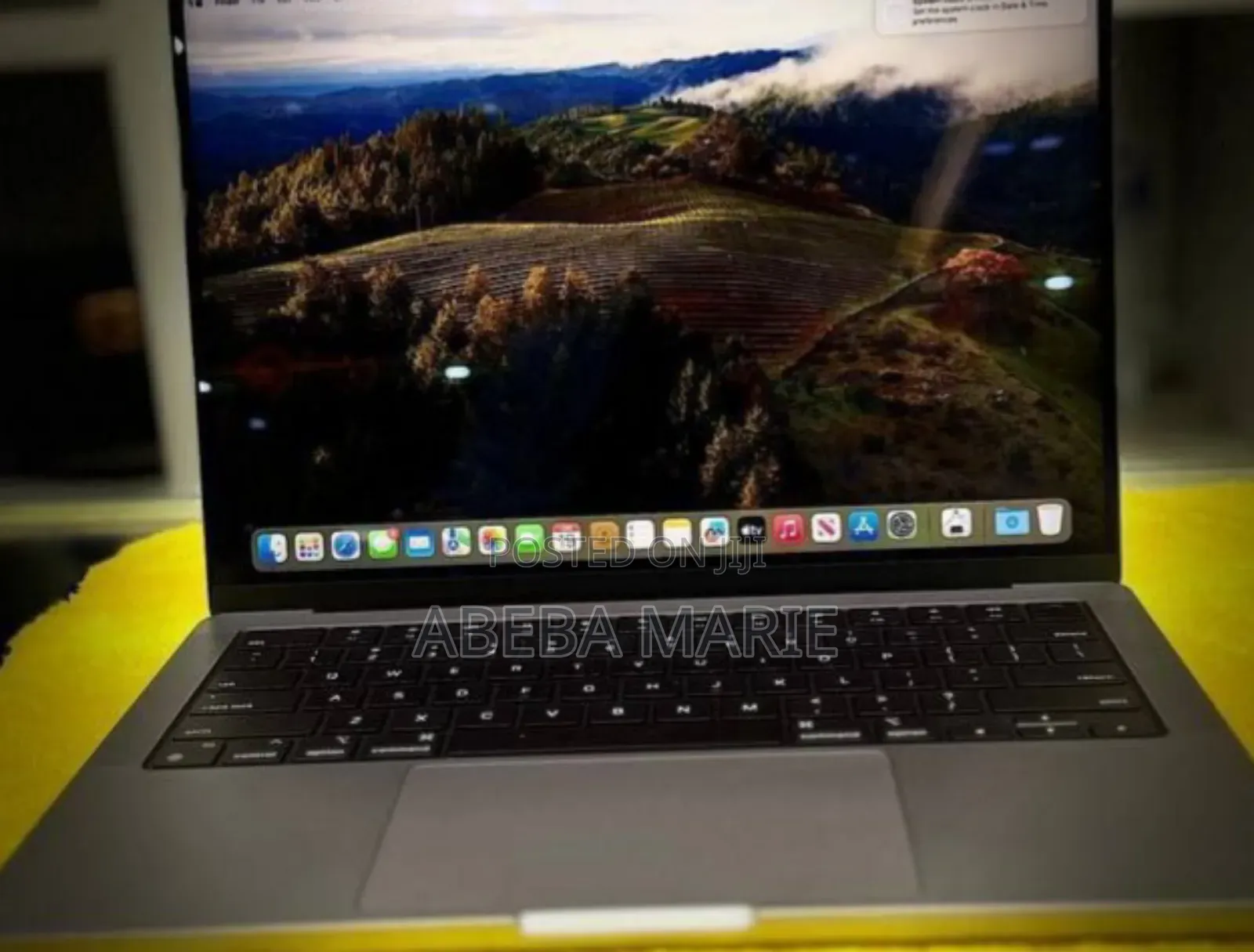 New Apple MacBook Pro 2023 M3 14-Inch 8GB Apple M3 Pro SSD 512GB