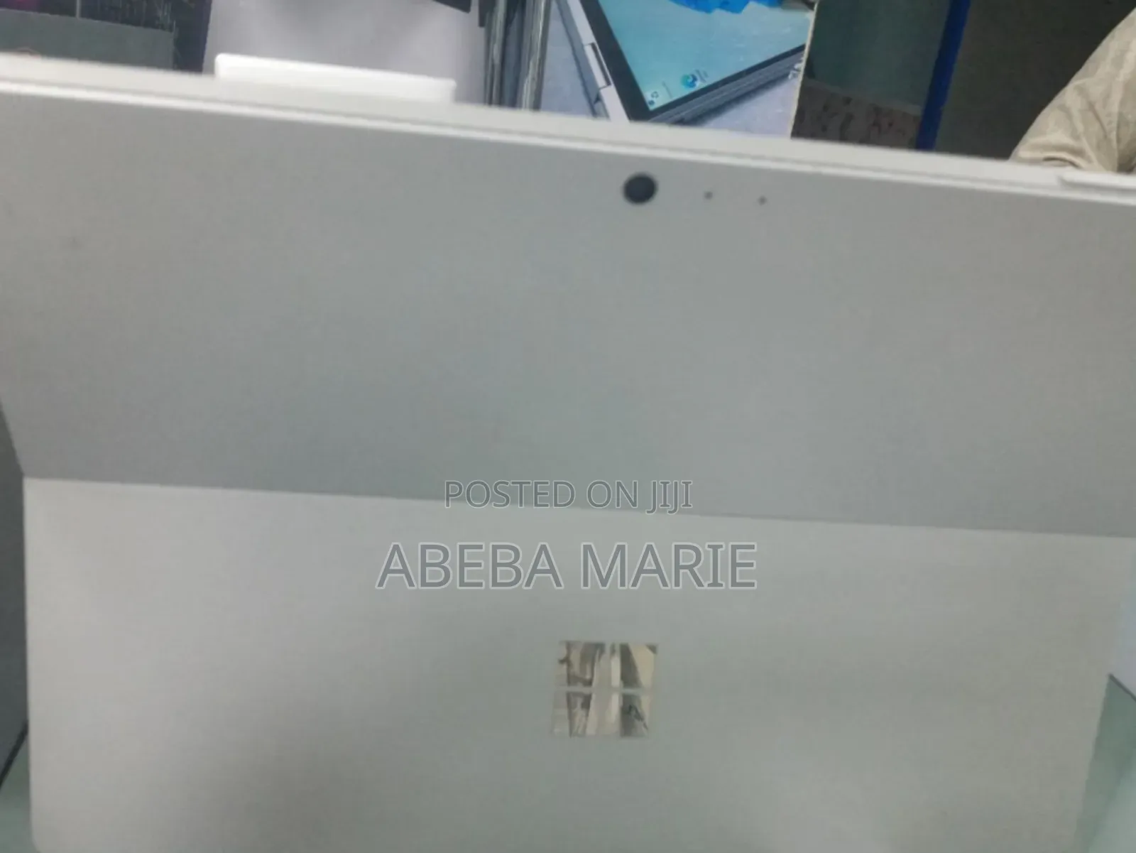 New Laptop Microsoft Surface 8GB Intel Core I7 SSD 256GB
