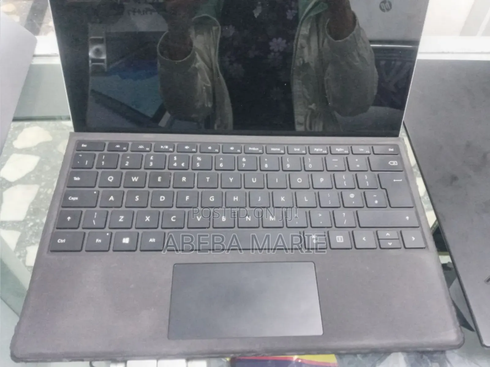 New Laptop Microsoft Surface 8GB Intel Core I7 SSD 256GB