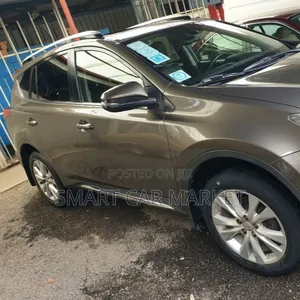 Photo - Toyota RAV4 2015 Gray