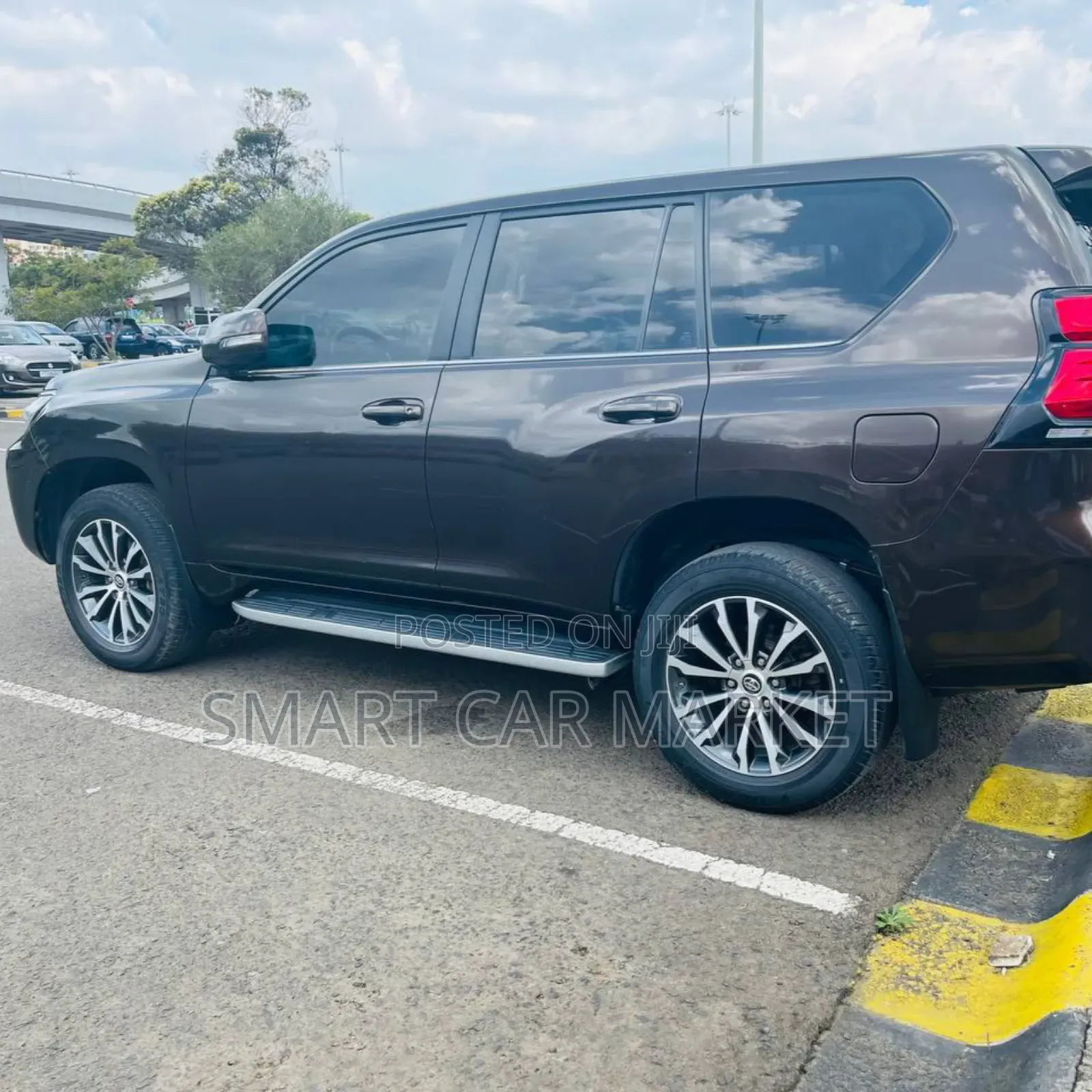 Toyota Land Cruiser 2022 White