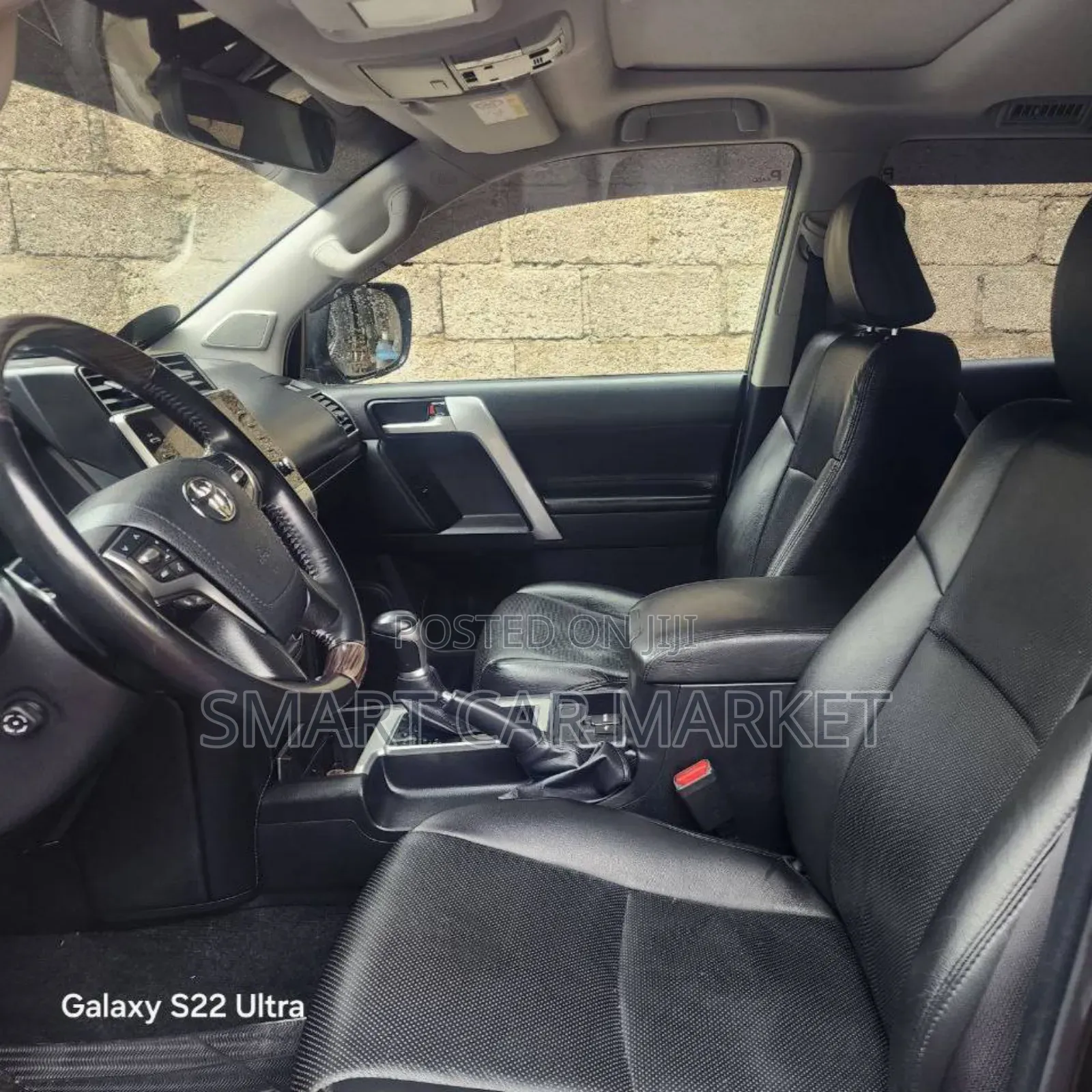 Toyota Land Cruiser 2022 White