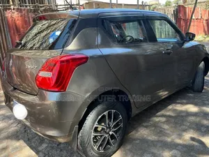 Suzuki Swift 2021 Gray