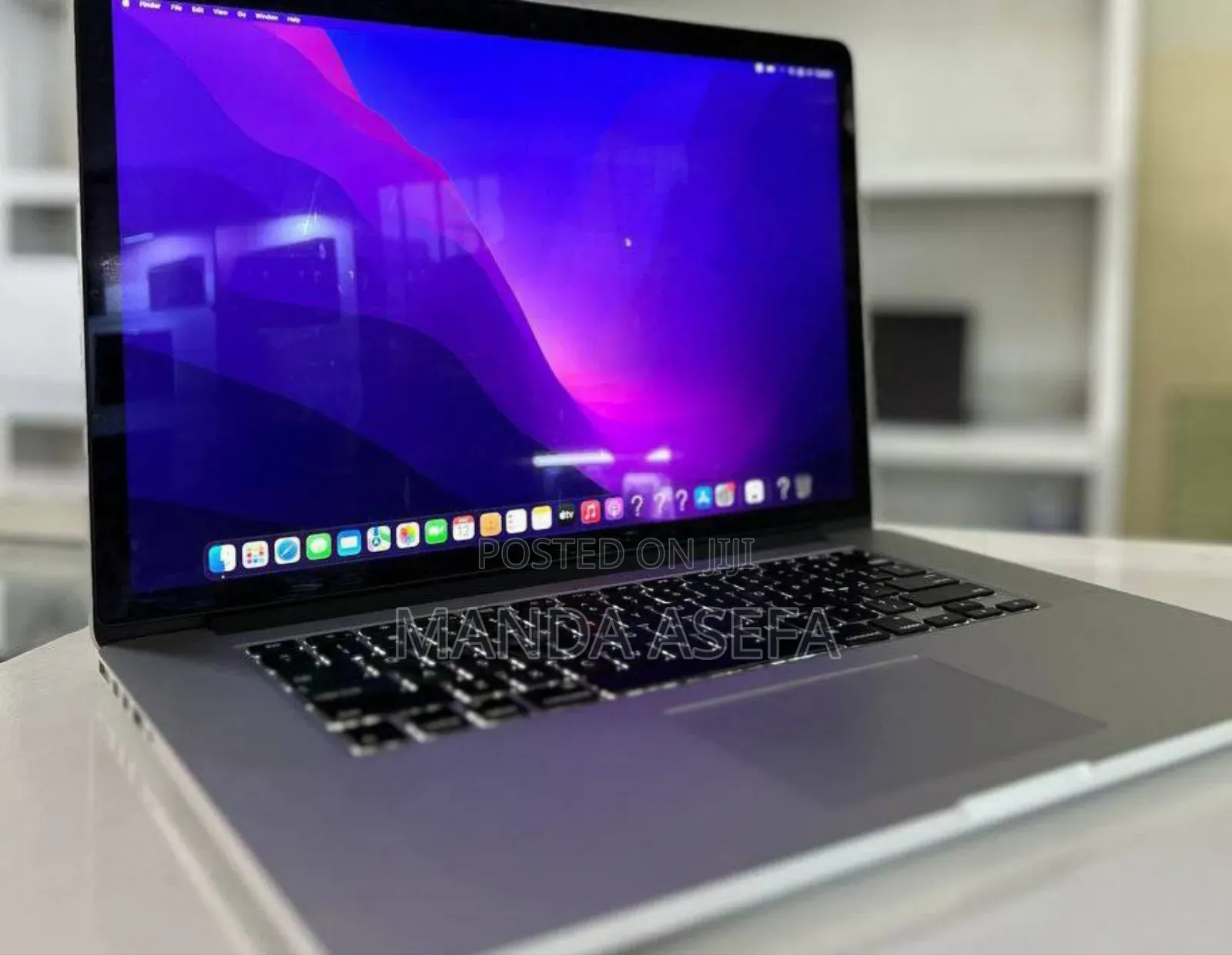 New Laptop Apple MacBook Pro 2015 16GB Intel Core I7 SSD 256GB